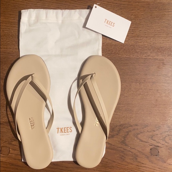 TKEES Shoes Brand New Tkees Foundations Seashell In Size Us 5